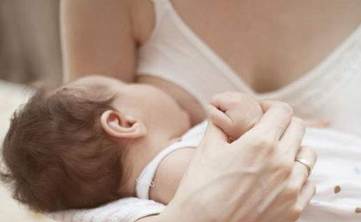 你是否误入了母乳误区 谁说生病就不能喂奶（母乳喂养的误区）