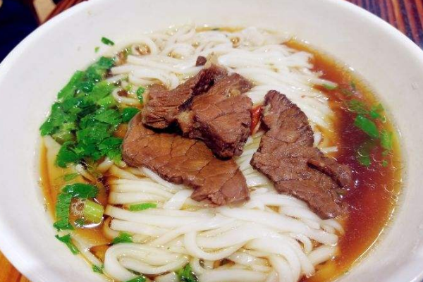 坡子街五大必吃美食 不可错过的独特湘味（坡子街五大必吃美食怎么走）