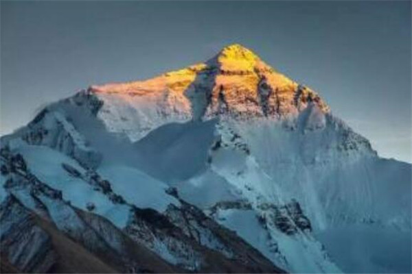 世界十大高的山 乔戈里峰地势极为陡峭，第三又被称为杀手山（世界十大高的山峰）