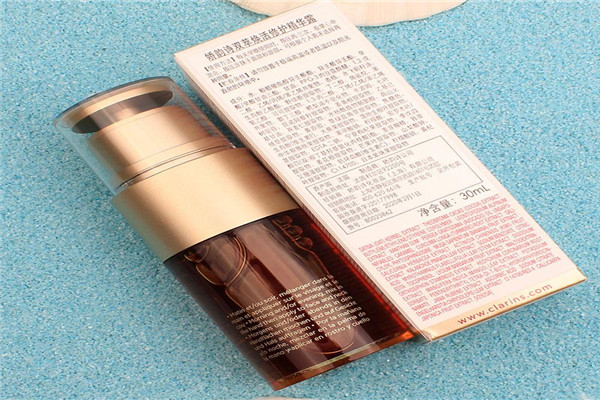 补水去黄护肤品十强：伊索香芹籽精华第4 第5高浓度VC提亮（伊索香芹籽抗氧化精华成分）