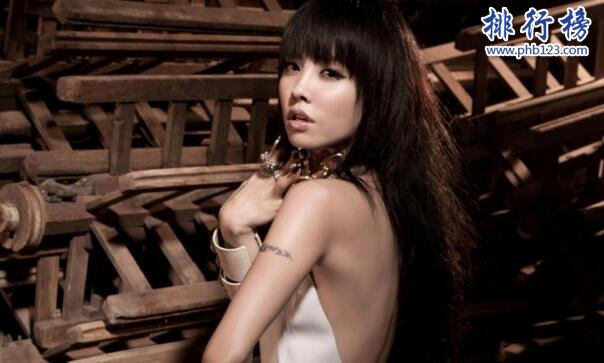 中国十大人美歌甜女歌手，新生代女歌手盘点（声音甜美的女歌手）