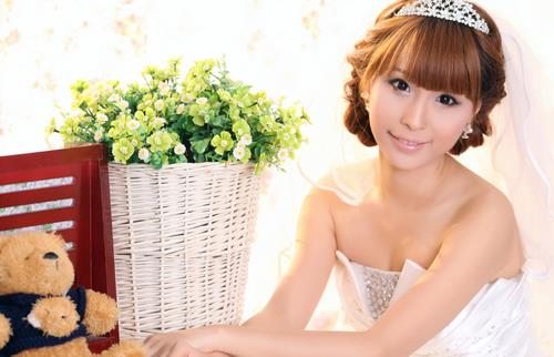 抢眼美丽新娘妆的画法（新娘妆怎么画才好看）