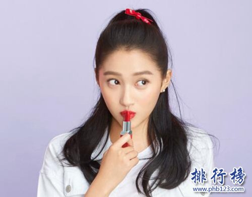 娱乐圈最有背景的十大女星，韩雪仅第二，第一正在热恋（女明星韩雪的背景）