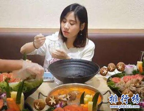 抖音十大美食博主，李子柒第二第一外号大胃王（与李子柒齐名的美食博主）