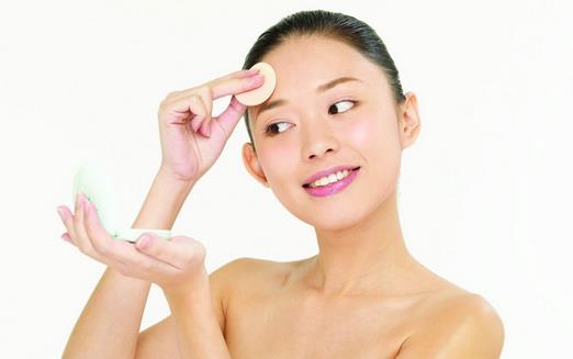 素颜最美丽？画好素颜裸妆的九个技巧（学生裸妆素颜妆怎么画）