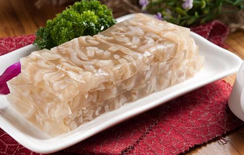 学生变声期的五大饮食问题（男孩变声期饮食的注意事项）