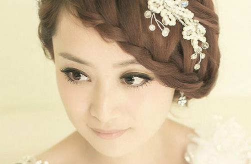 韩式清新裸妆怎么画最完美（韩式裸妆化妆步骤）
