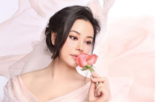 怎么化妆 化妆的十大要领（怎么化妆教程一步一步教）